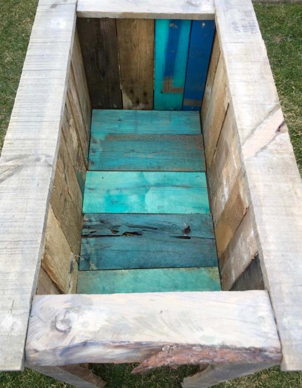 How to make a tall planter box from pallet wood | Habitat 